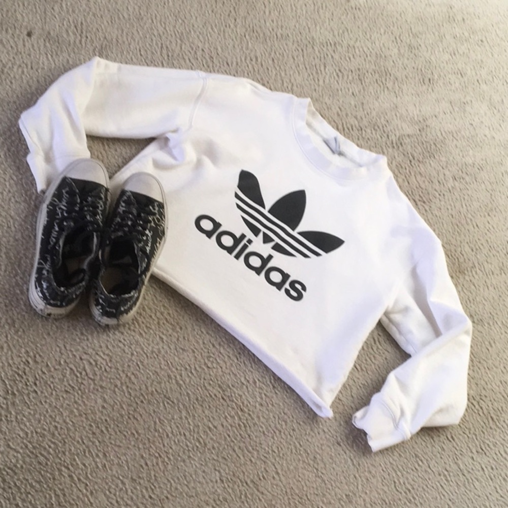ADIDAS/VINTAGE-WHITE-BLACK SIGNATURE LOGO CROP SWEATSHIRT